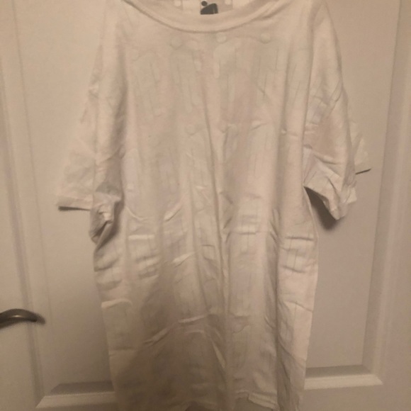 Billie Eilish Merch - Picture 1 of 3